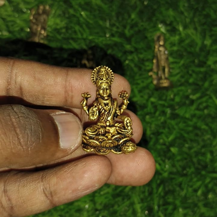 Saraswathi Antique Miniature Idol – Brass Finish Goddess of Wisdom for Pooja & Study Table